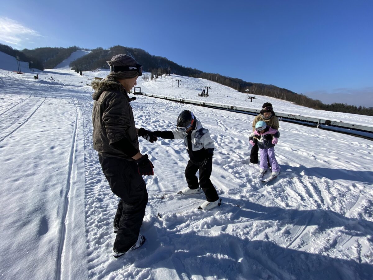 小孩滑雪 朴ノ木平滑雪場